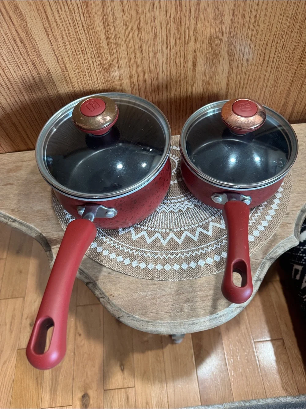 Paula Dean 1QT & 2QT Red Nonstick Saucepan Set with Glass Lids & bronze/red knob